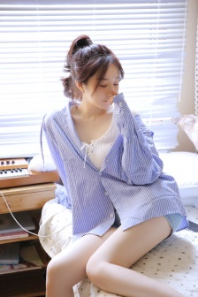 男生女生一起相差30分轮滑鞋